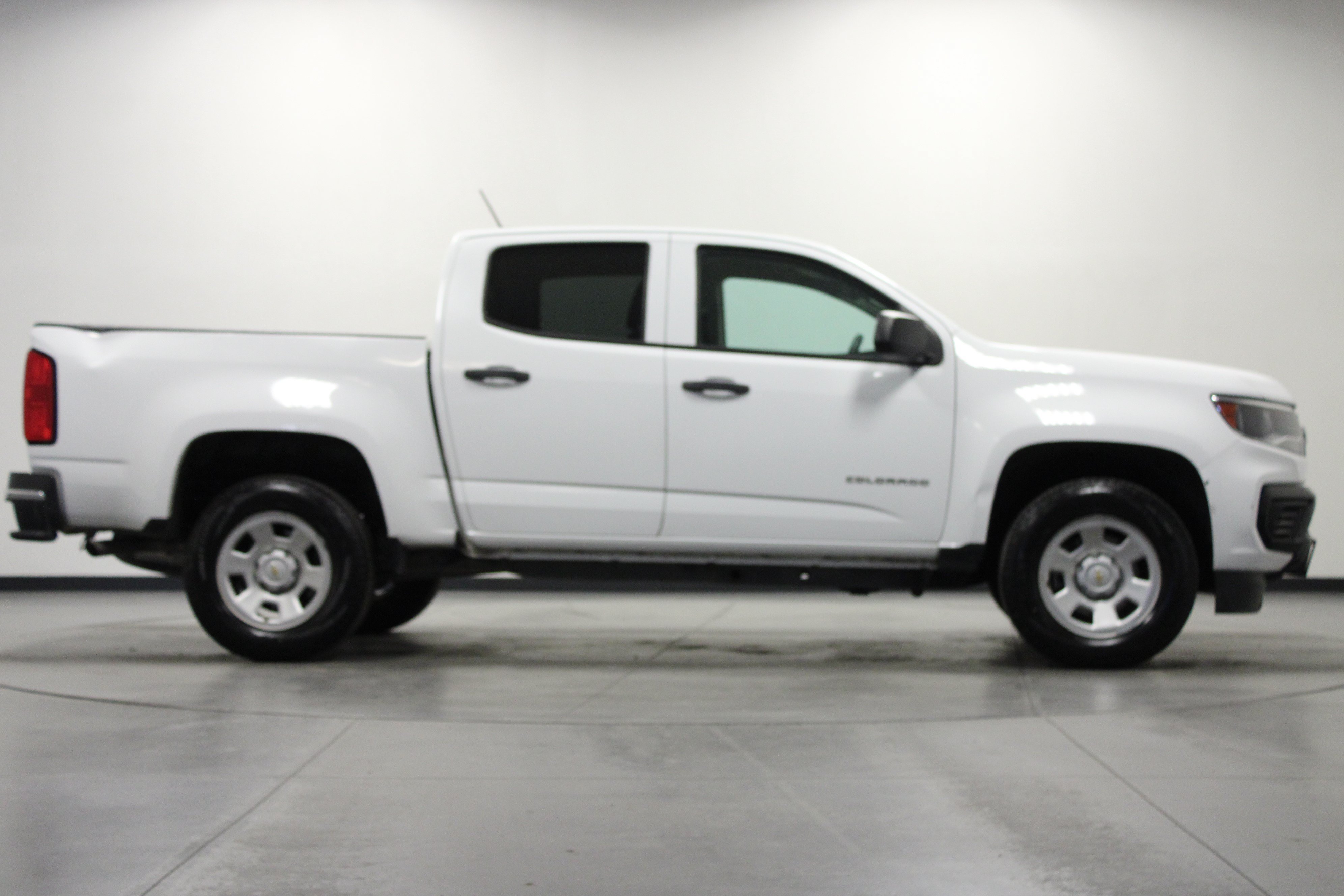 Used 2022 Chevrolet Colorado W/T w/ WT Convenience Package RWD image 3