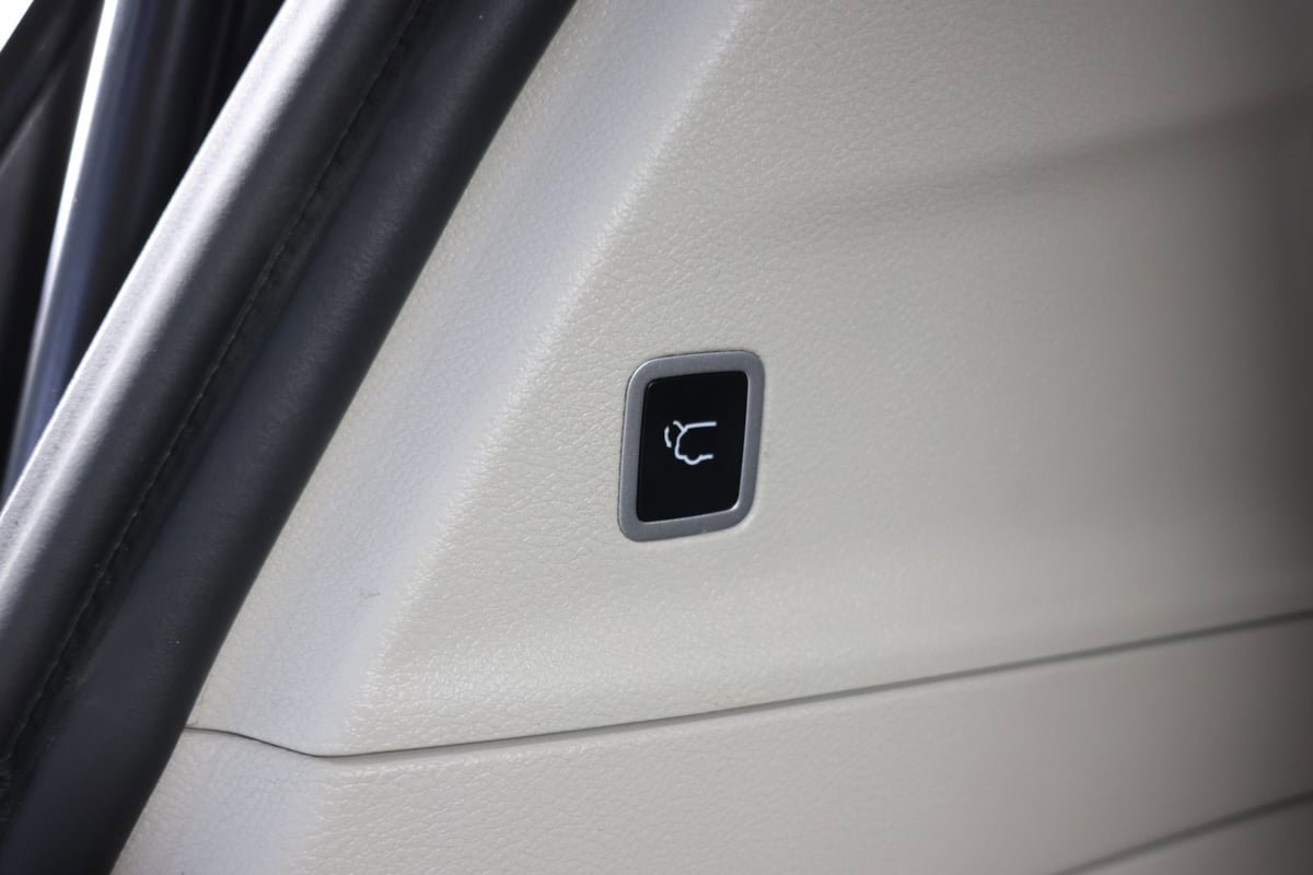 Used 2024 Chrysler Pacifica Touring-L image 31