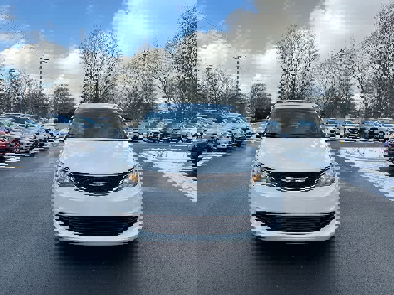 Used 2018 Chrysler Pacifica LX image 16