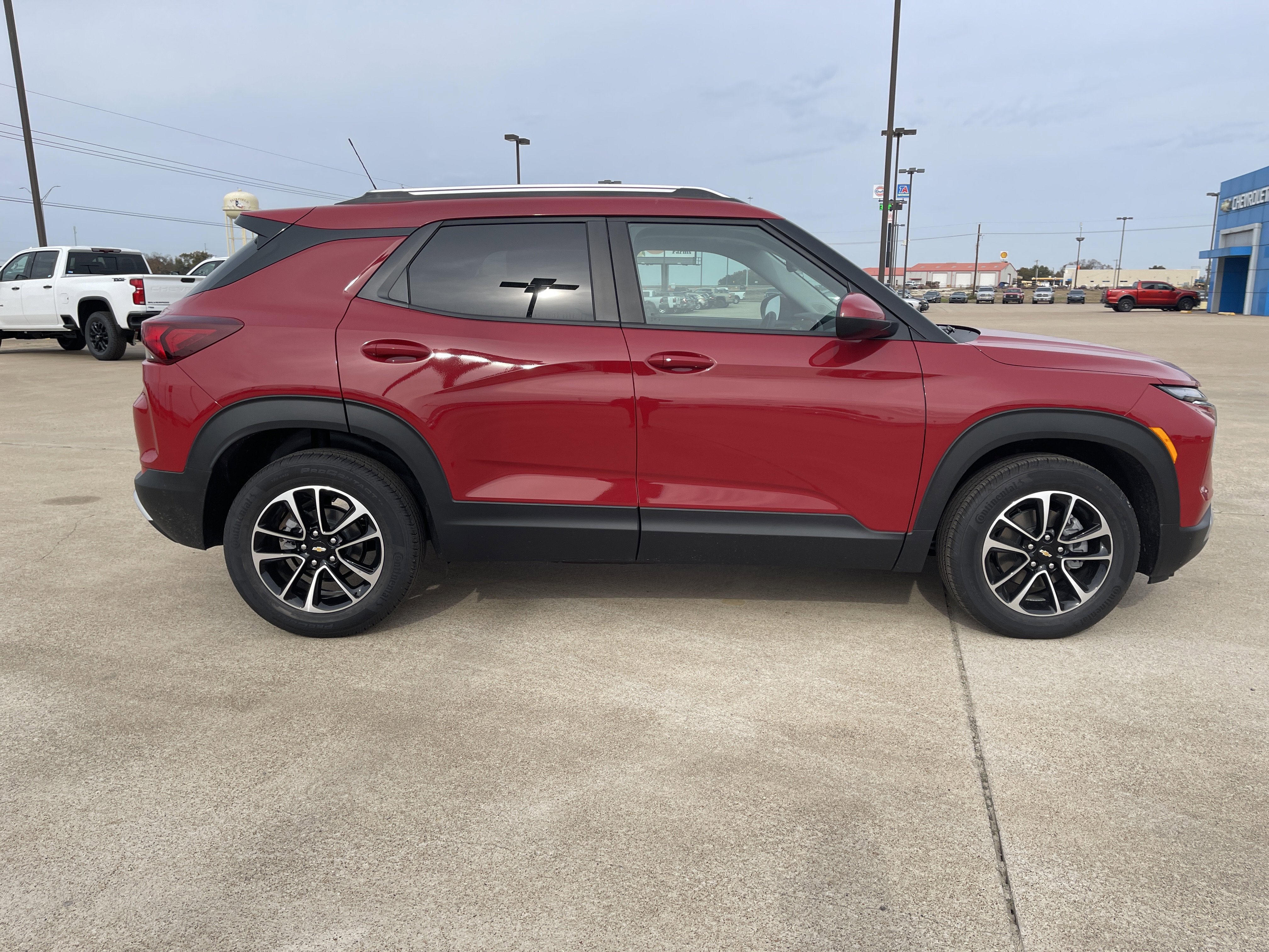 New 2026 Chevrolet TrailBlazer LT w/ Convenience Package FWD image 3