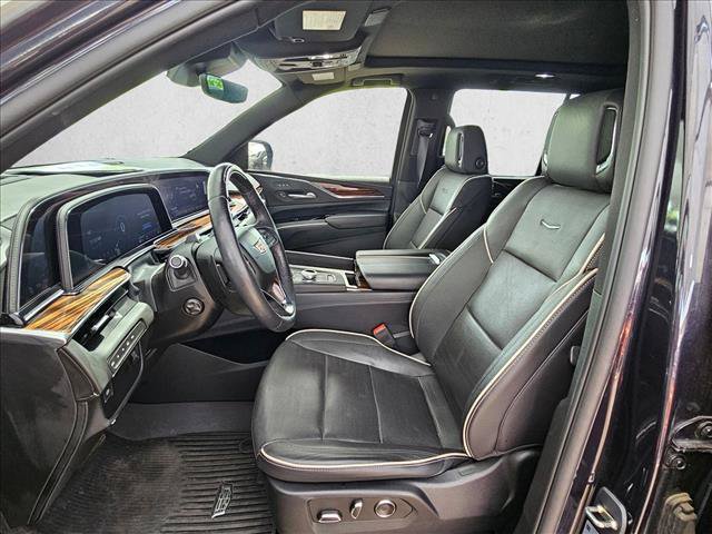 Certified 2023 Cadillac Escalade Premium Luxury AWD/4WD image 13