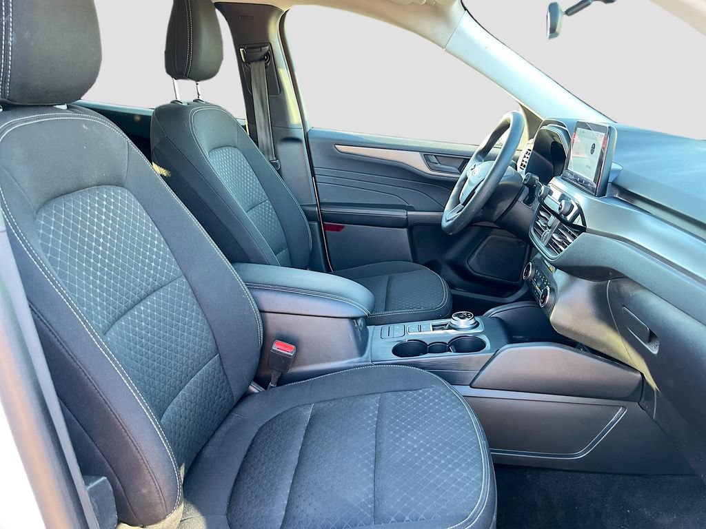 Used 2025 Ford Escape Active AWD/4WD image 25