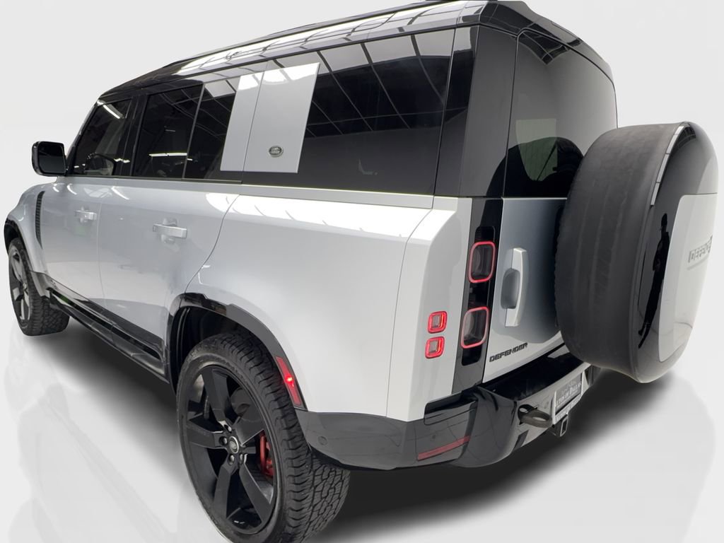 Used 2024 Land Rover Defender 110 X image 10