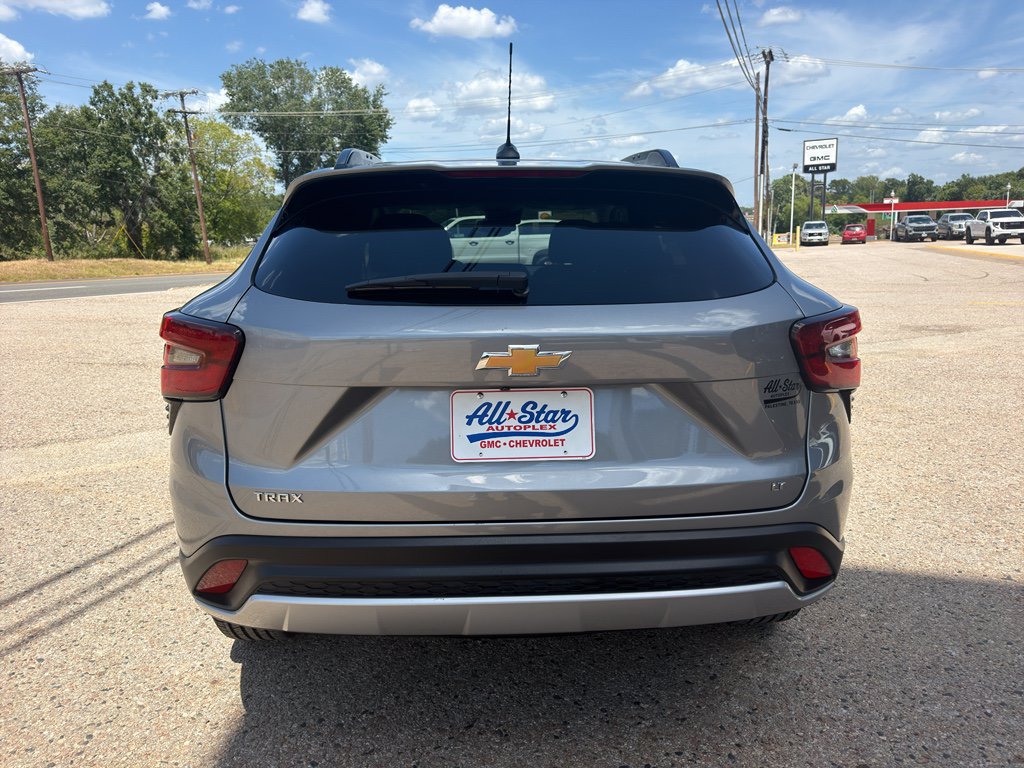 Certified 2024 Chevrolet Trax LT FWD image 9
