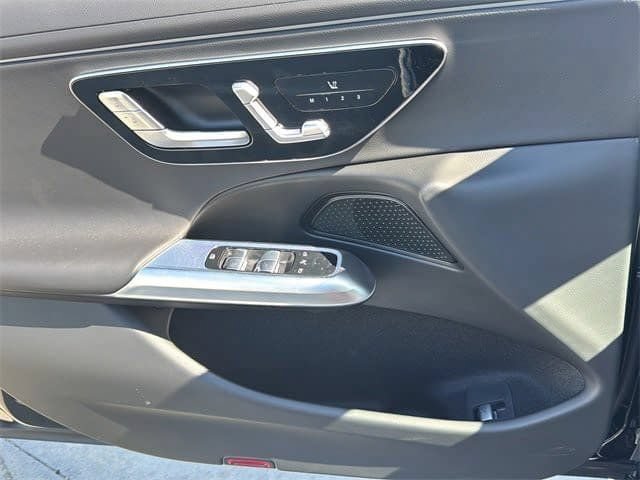 New 2026 Mercedes-Benz E 350 4MATIC Sedan image 15