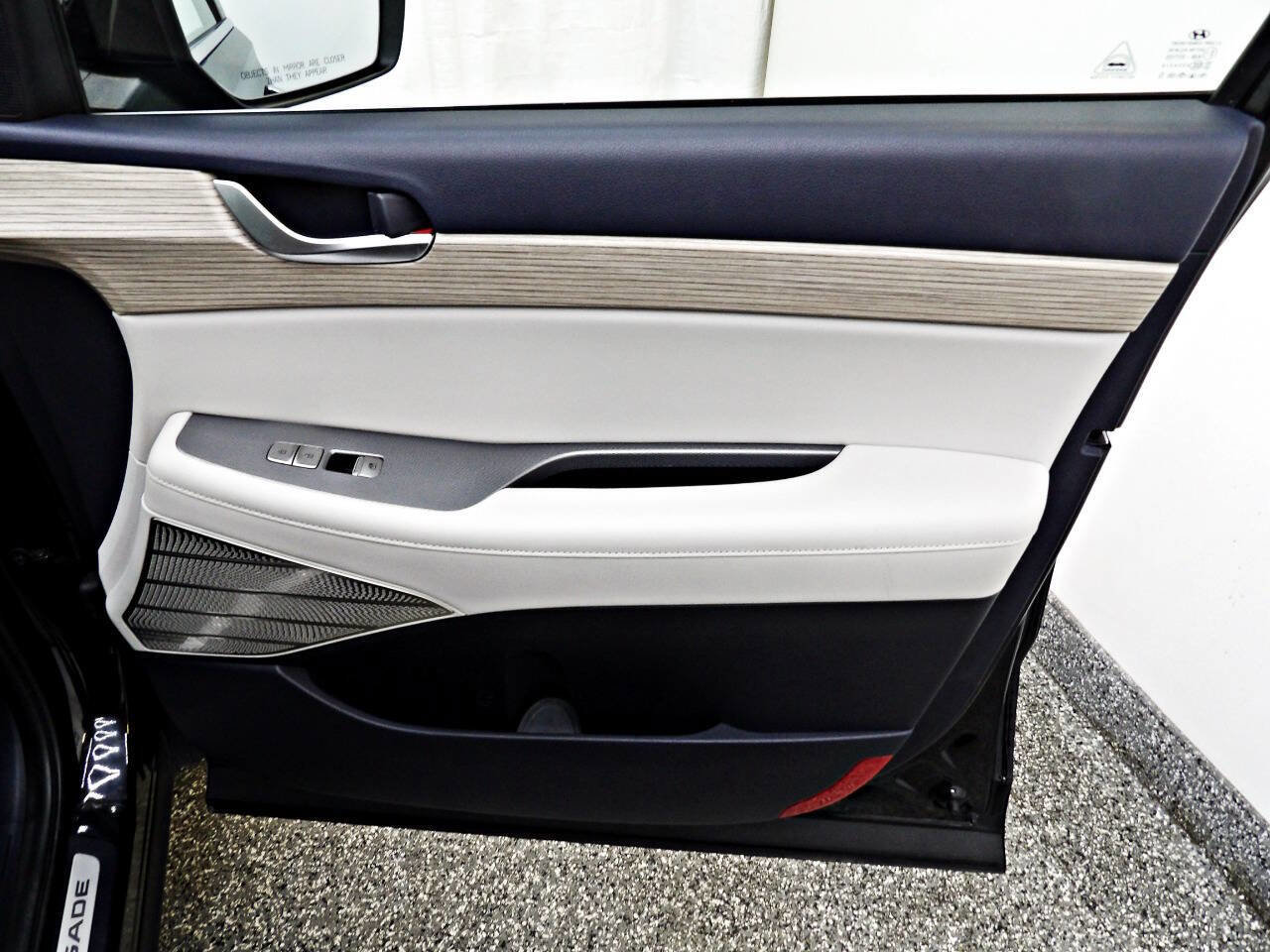 Used 2022 Hyundai Palisade Limited w/ Cargo Package image 12