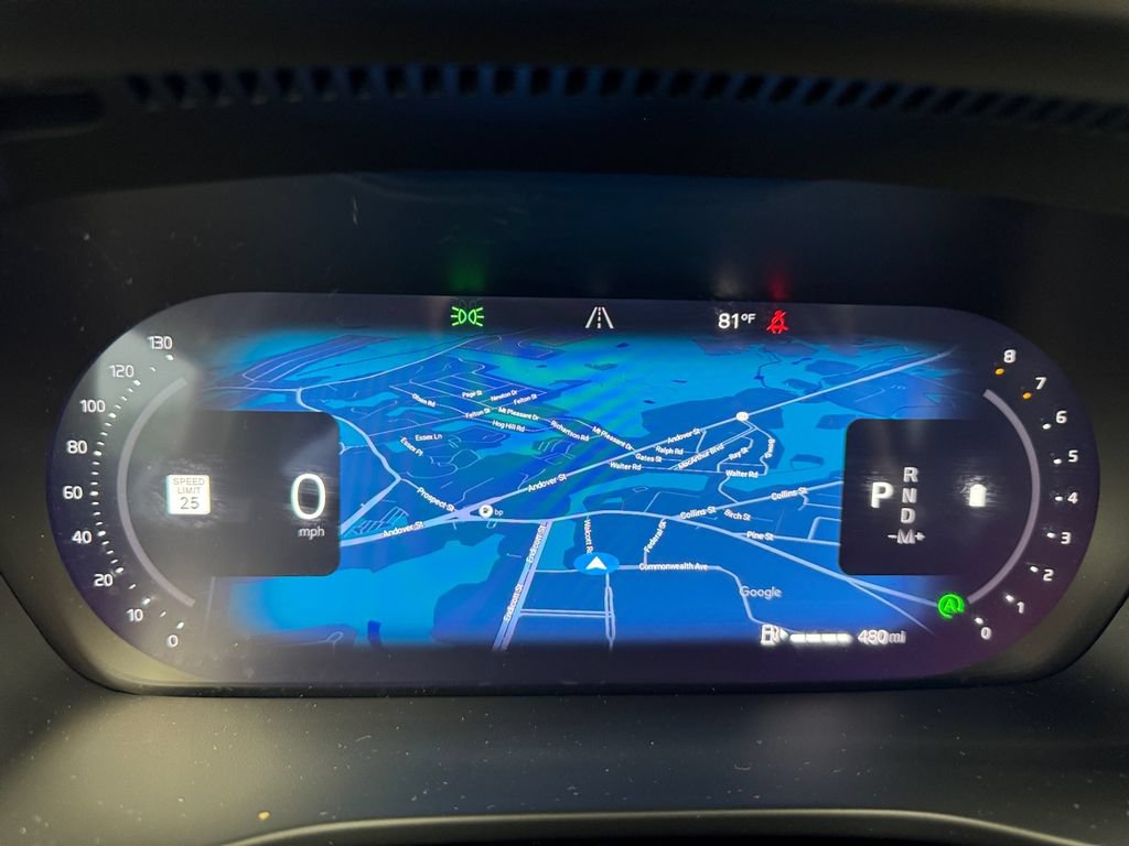 Certified 2026 Volvo XC40 B5 Plus AWD/4WD image 24