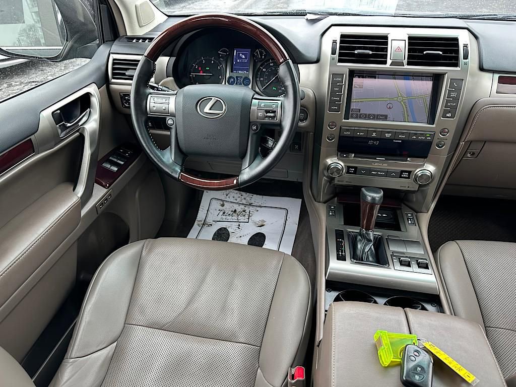 Used 2019 Lexus GX 460 image 27