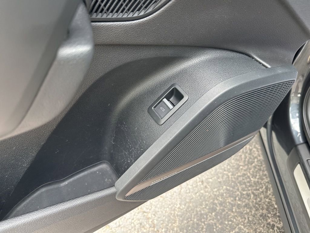 Used 2018 Audi Q5 2.0T Premium Plus AWD/4WD image 16