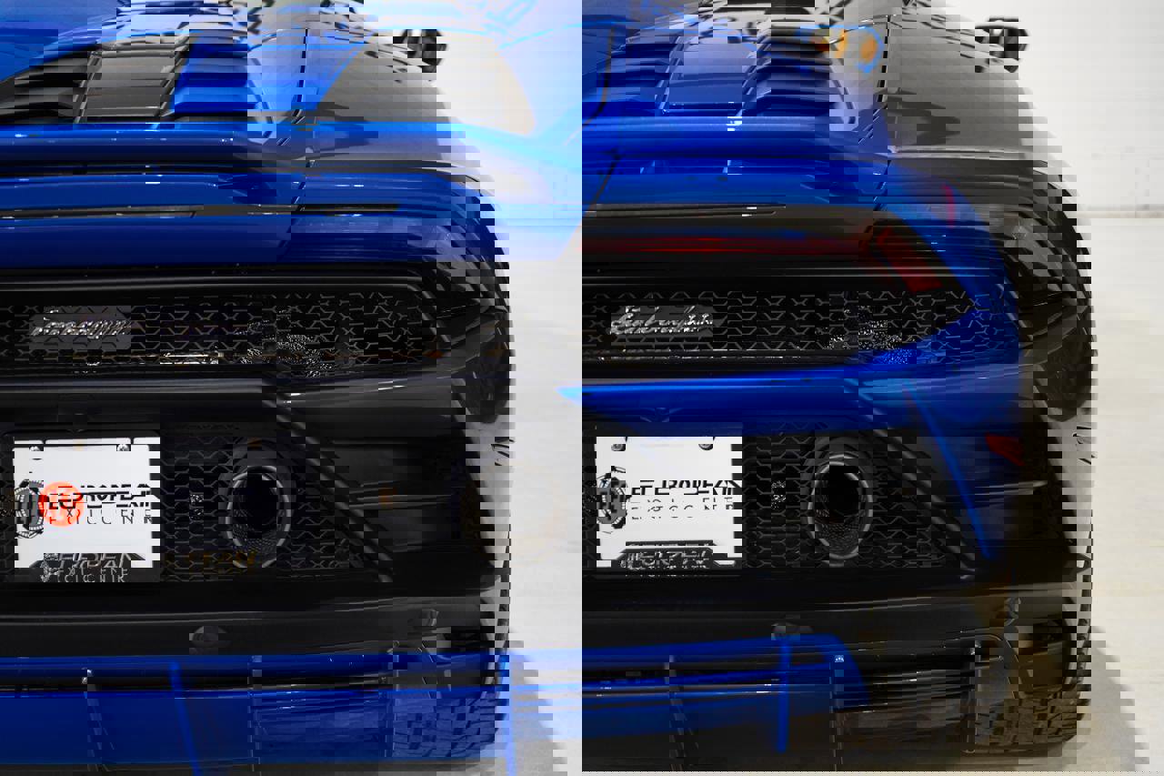 Used 2023 Lamborghini Huracan EVO image 36