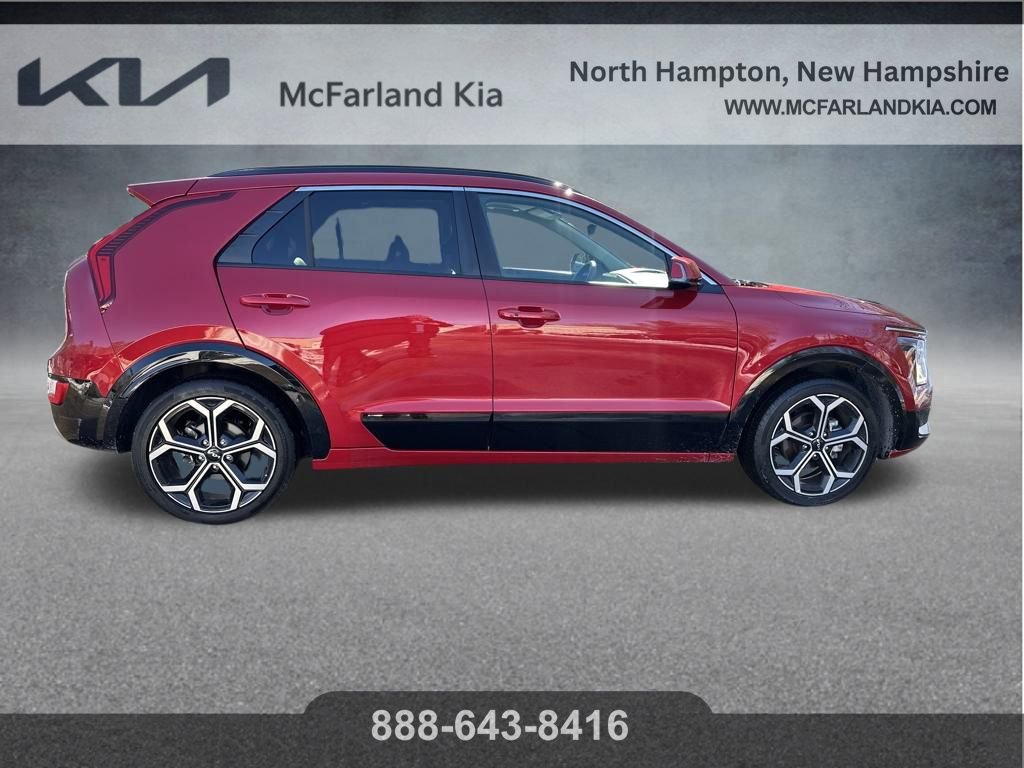 Used 2023 Kia Niro EX Touring image 8