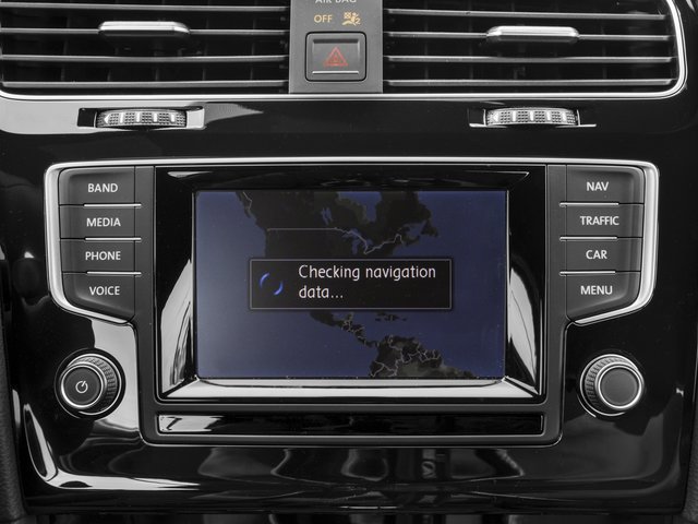 Used 2016 Volkswagen Golf R 4-Door AWD/4WD image 19