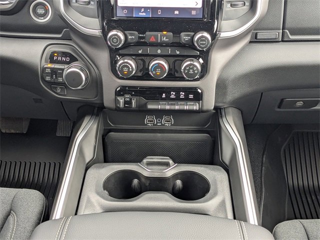 New 2026 RAM 1500 4x4 Crew Cab image 19