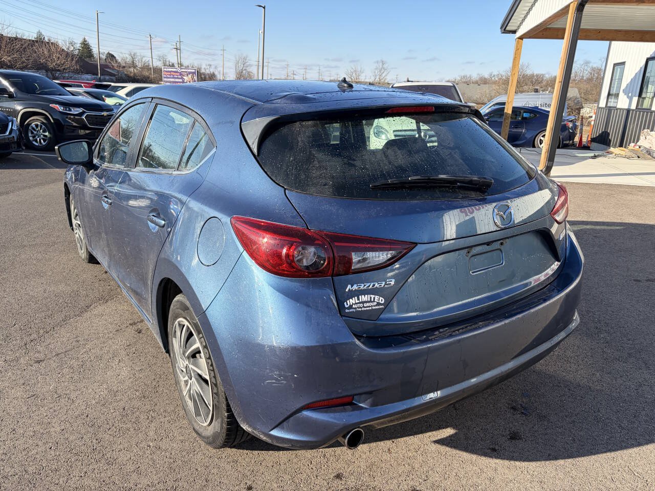 Used 2017 MAZDA MAZDA3 Touring FWD image 9