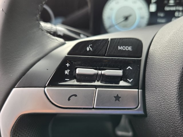 Used 2024 Hyundai Elantra Limited FWD image 24