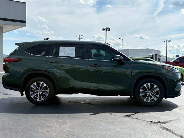 Used 2023 Toyota Highlander XLE
