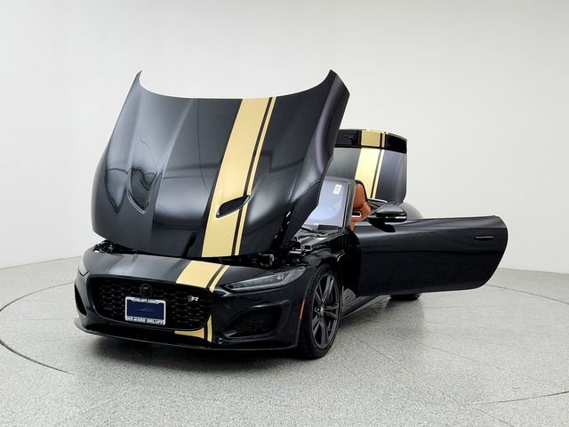 New 2024 Jaguar F-TYPE R image 9