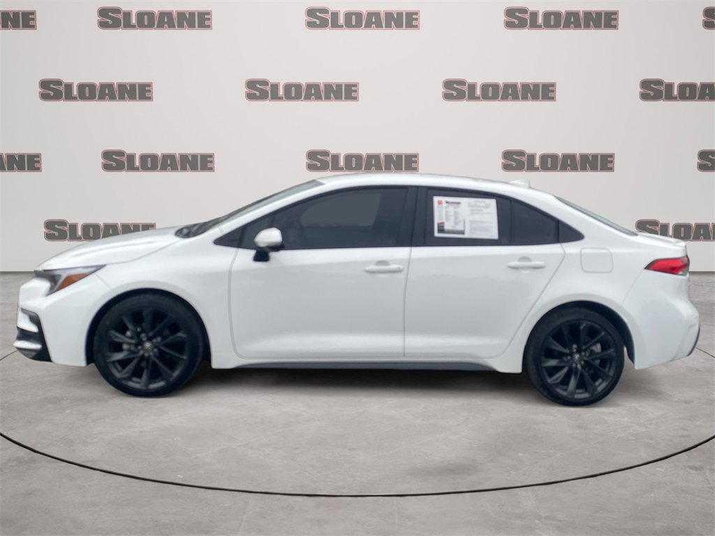 Used 2026 Toyota Corolla SE image 2