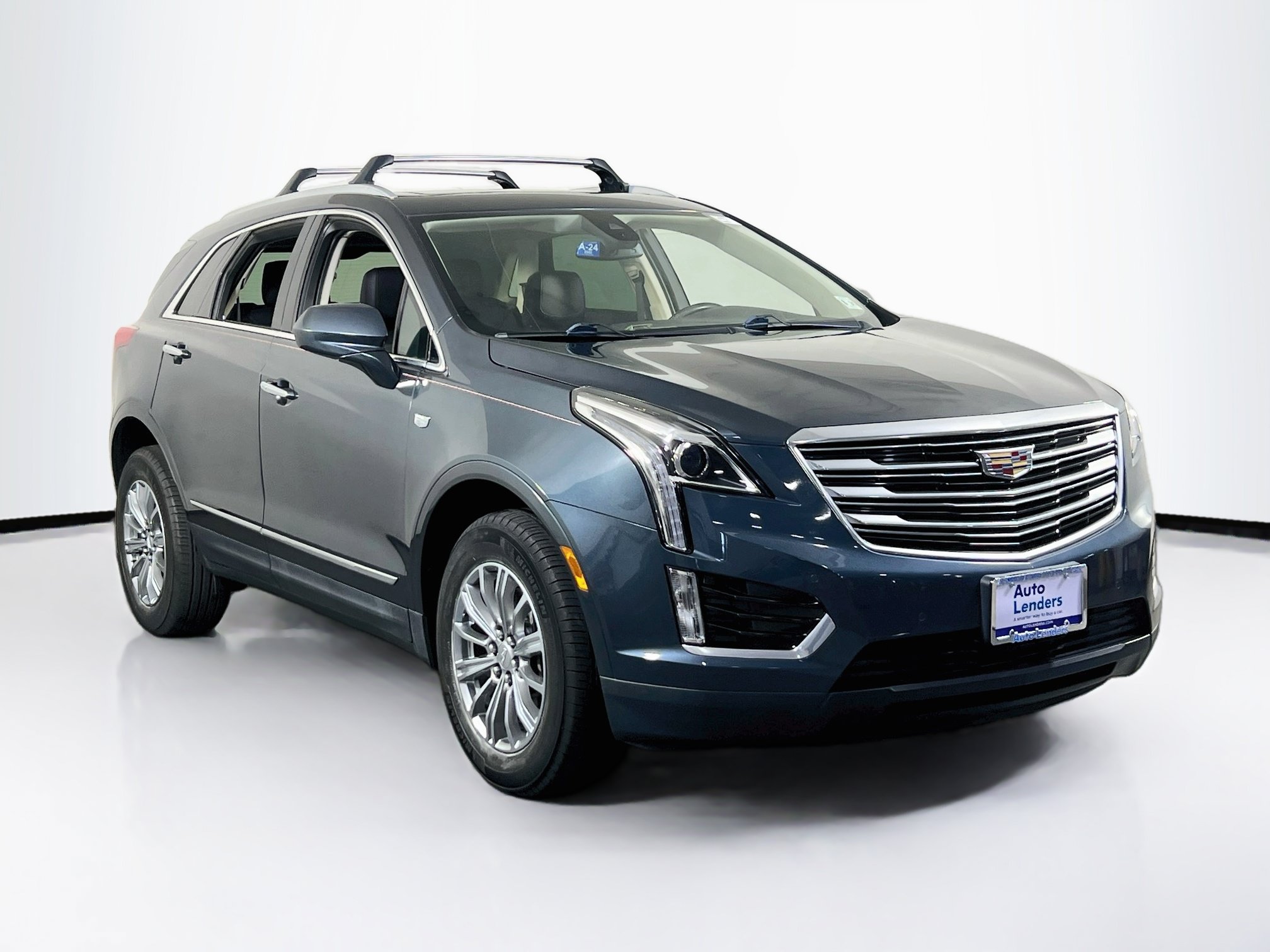 Used 2019 Cadillac XT5 Luxury AWD/4WD image 3