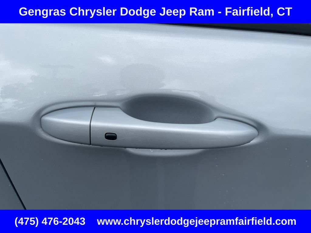 Certified 2025 Jeep Compass Trailhawk w/ Sun & Sound Group AWD/4WD image 16