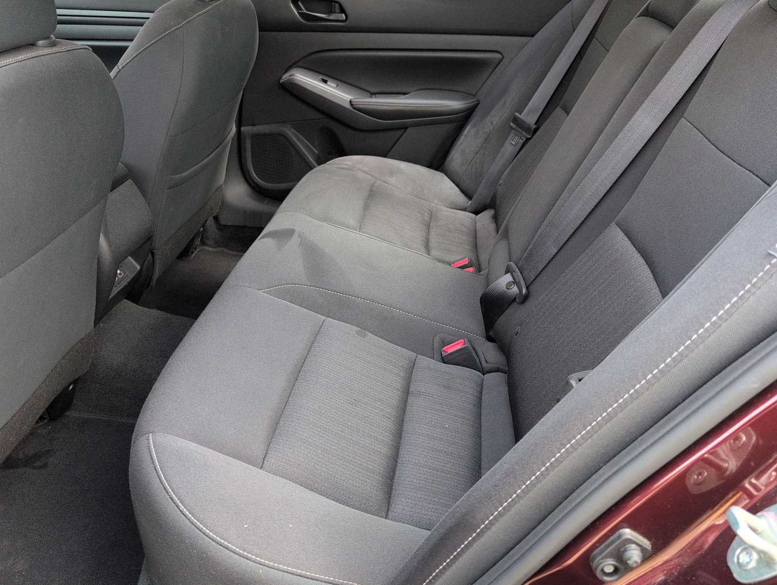 Used 2024 Nissan Altima 2.5 SV FWD image 19