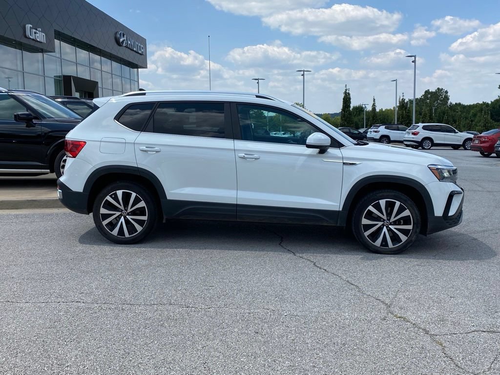 Used 2023 Volkswagen Taos SE FWD image 9