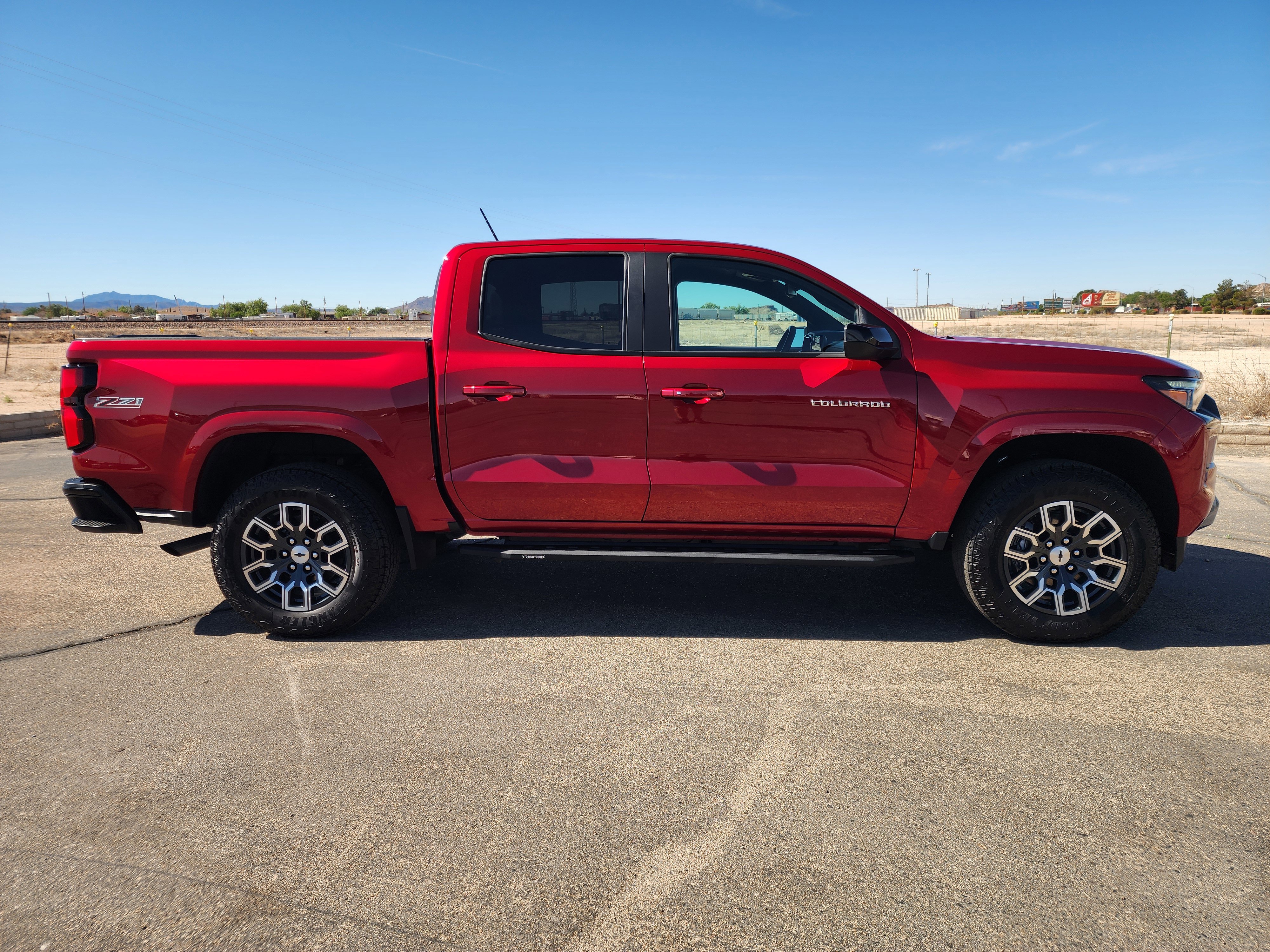 Used 2026 Chevrolet Colorado Z71 AWD/4WD image 4