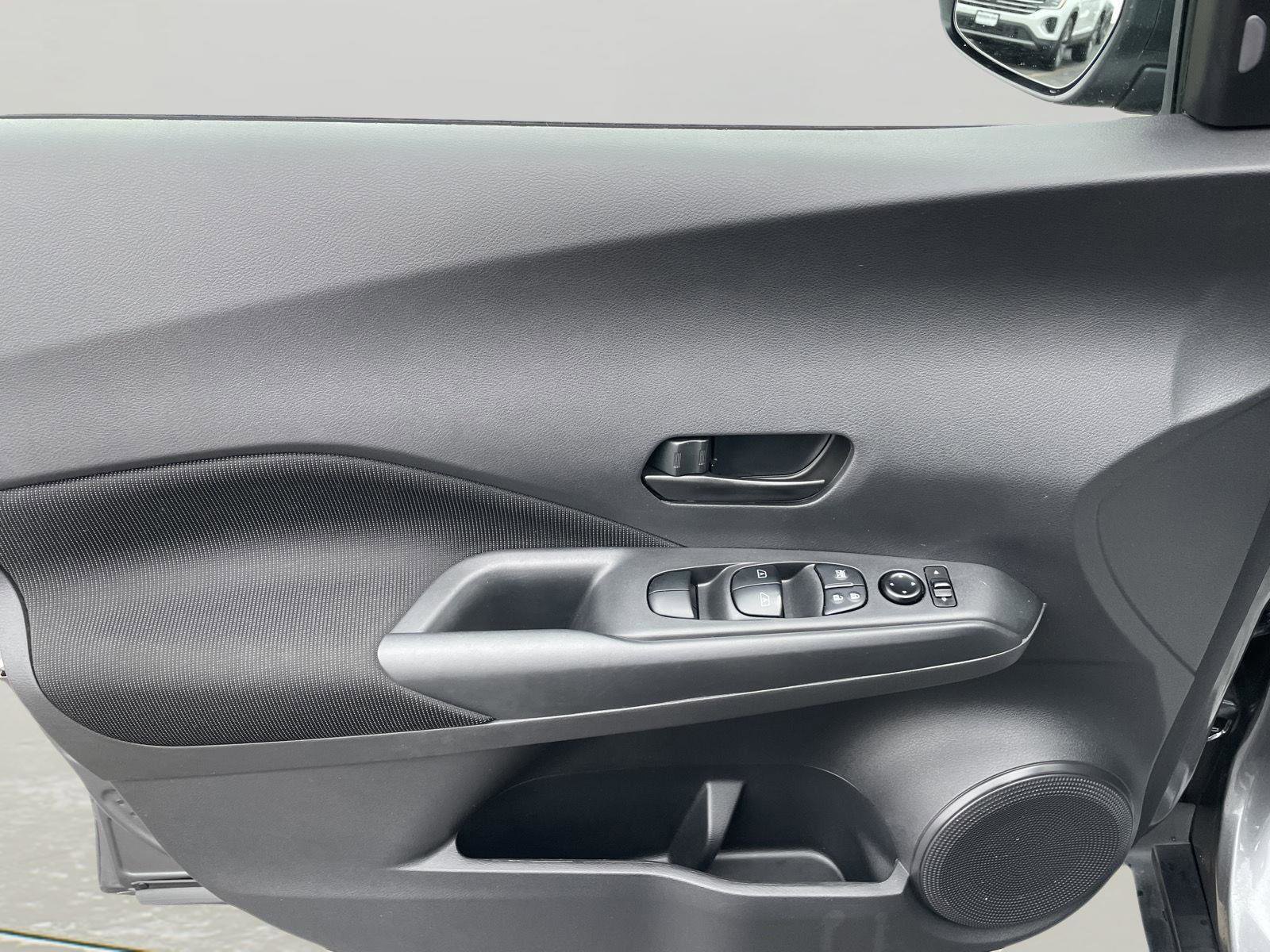 Used 2023 Nissan Kicks S image 22