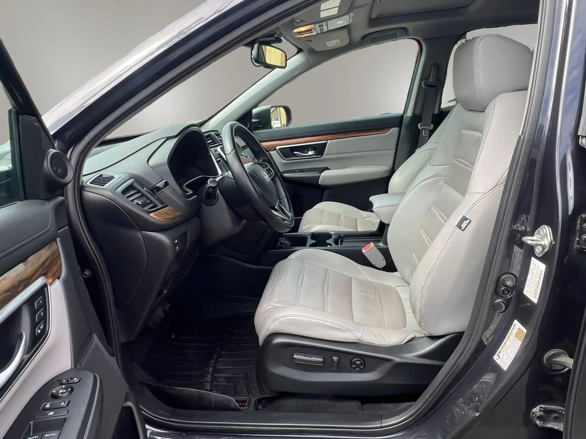 Used 2018 Honda CR-V Touring image 28