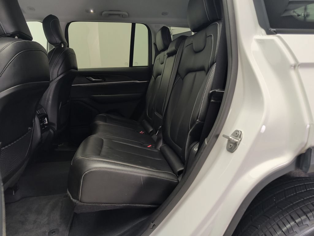 Used 2023 Jeep Grand Cherokee Limited AWD/4WD image 28