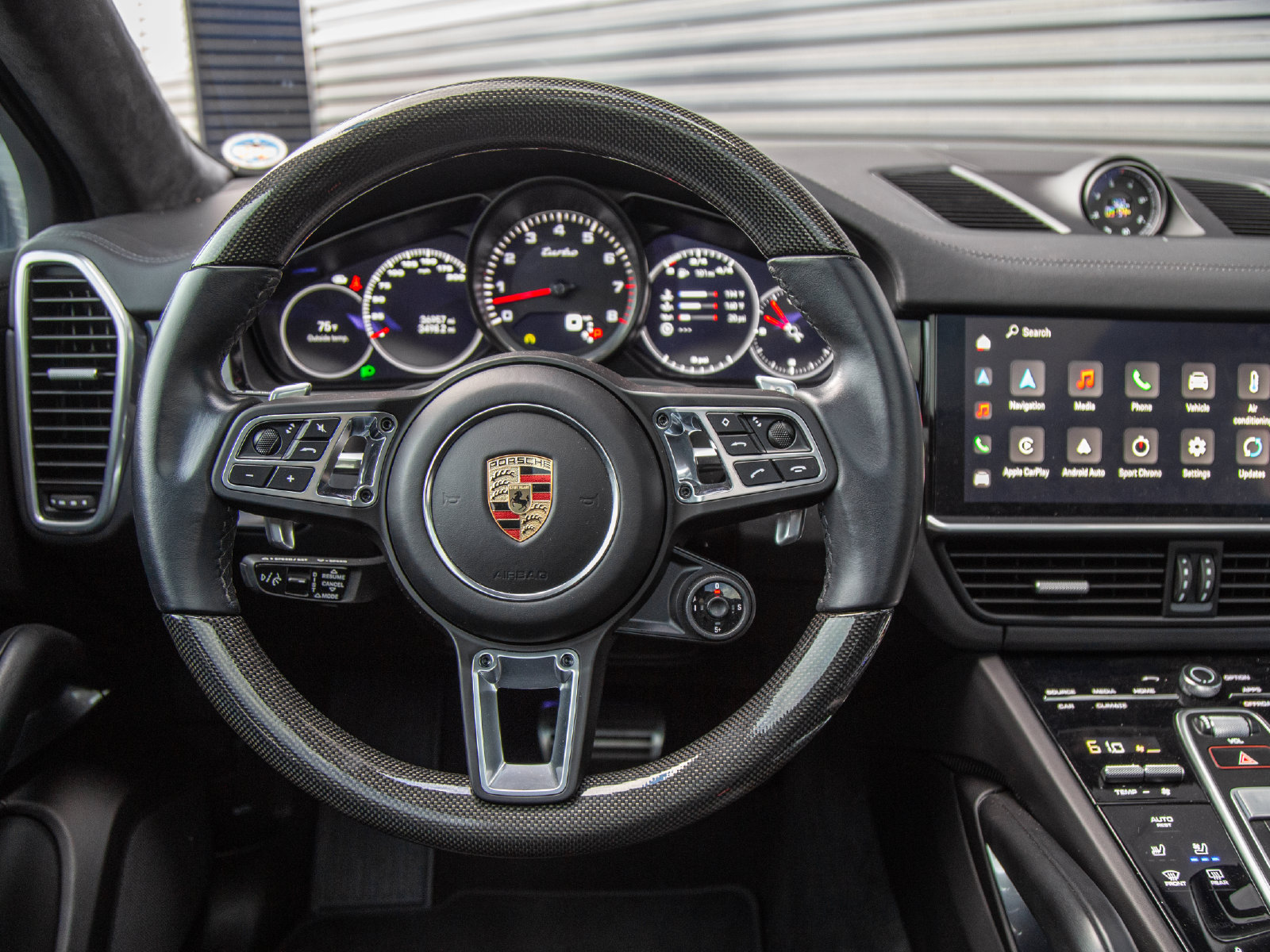 Certified 2023 Porsche Cayenne Turbo AWD/4WD image 17