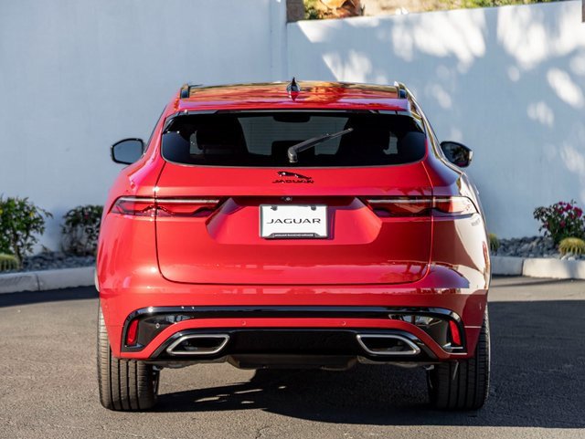 Used 2025 Jaguar F-PACE R-Dynamic S image 8