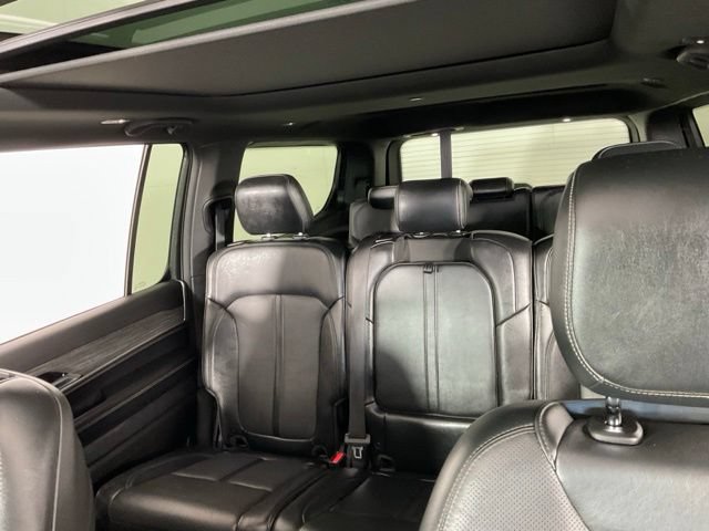Used 2022 Jeep Wagoneer Series III w/ Premium Group I AWD/4WD image 33