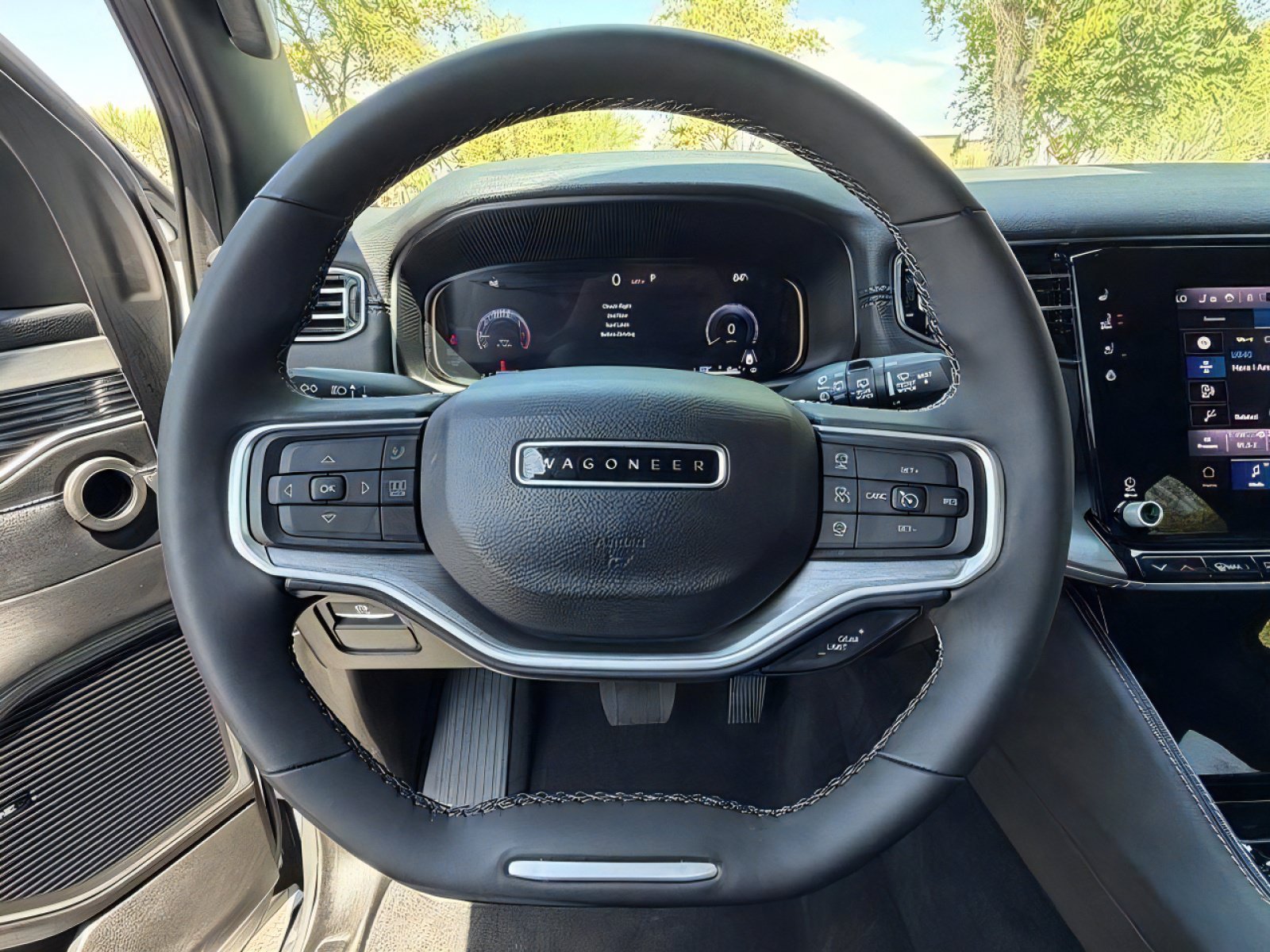 Used 2025 Jeep Wagoneer 4WD image 21