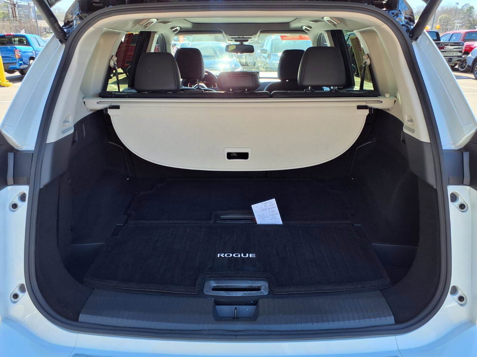 Certified 2024 Nissan Rogue Platinum w/ Platinum Premium Package image 25