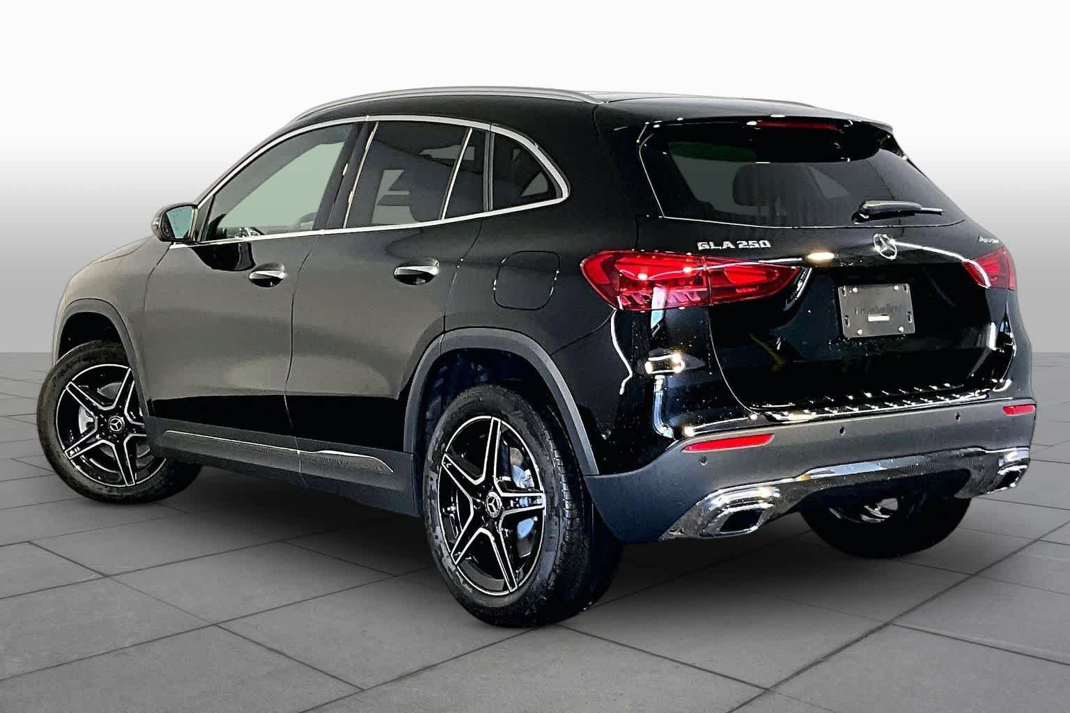 New 2026 Mercedes-Benz GLA 250 4MATIC image 3