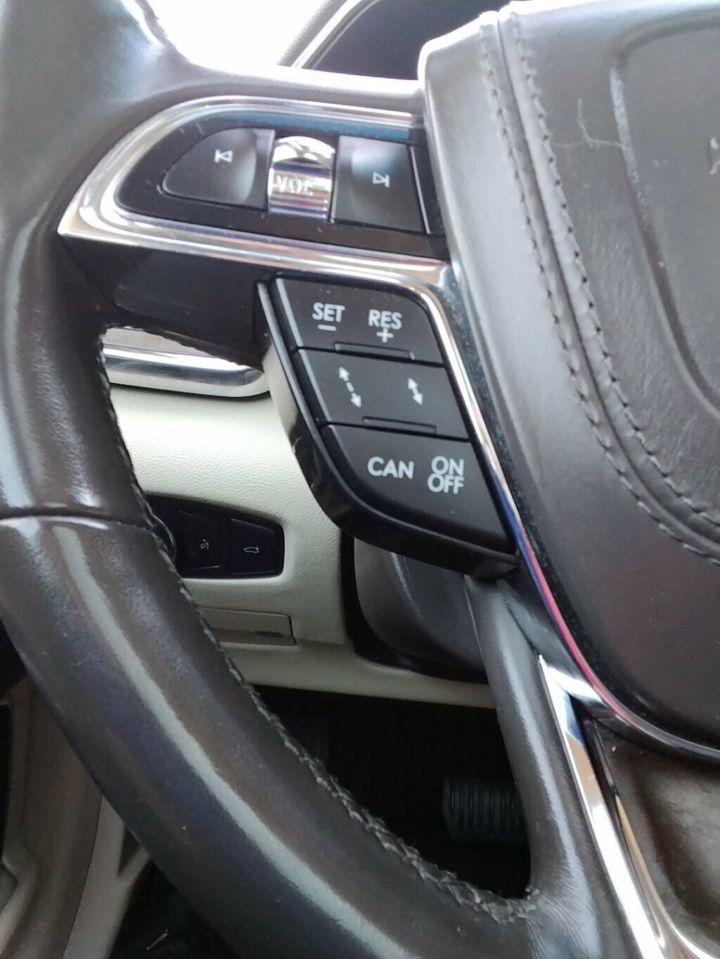 Used 2017 Lincoln Continental Reserve w/ Technology Package image 13