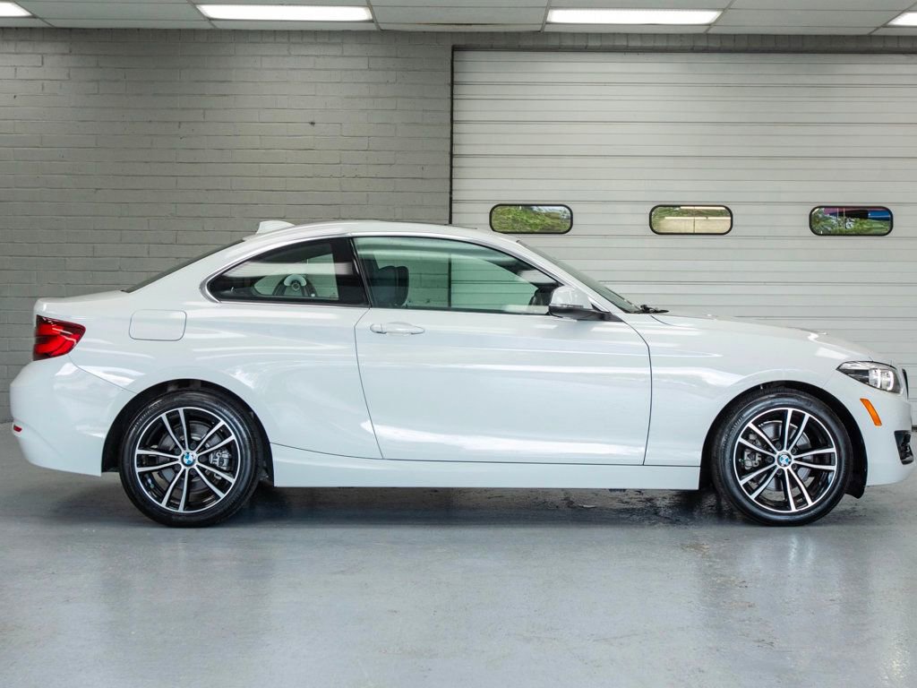 Used 2020 BMW 230i Coupe w/ Premium Package RWD image 3
