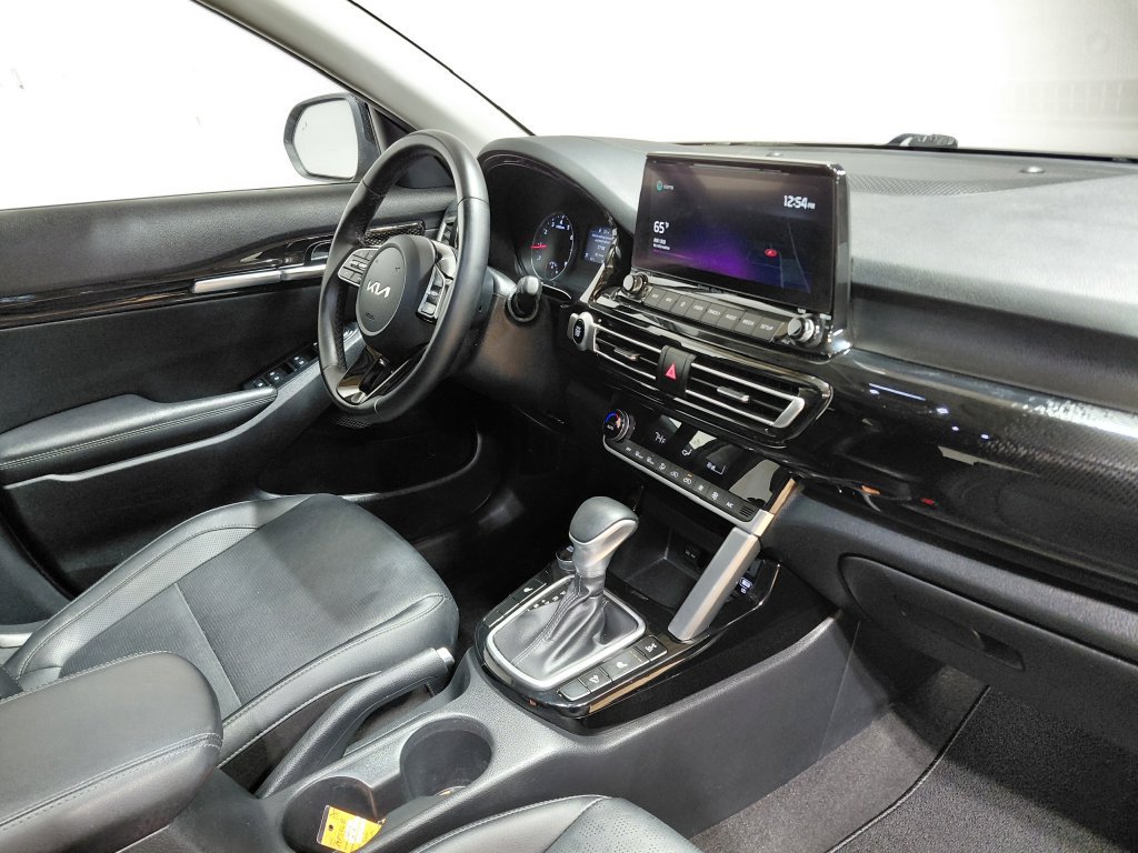 Used 2022 Kia Seltos EX AWD/4WD image 29