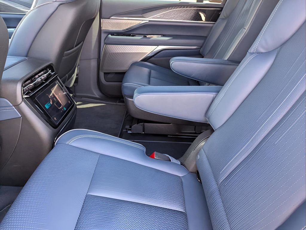 New 2025 Cadillac Escalade IQ Sport 2 AWD/4WD image 14