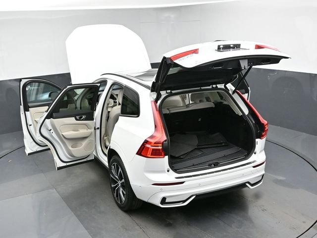 Used 2023 Volvo XC60 B5 Plus w/ Climate Package image 39