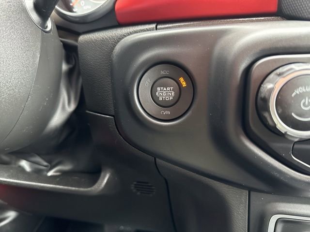 Used 2023 Jeep Gladiator Rubicon w/ Cold Weather Group image 17
