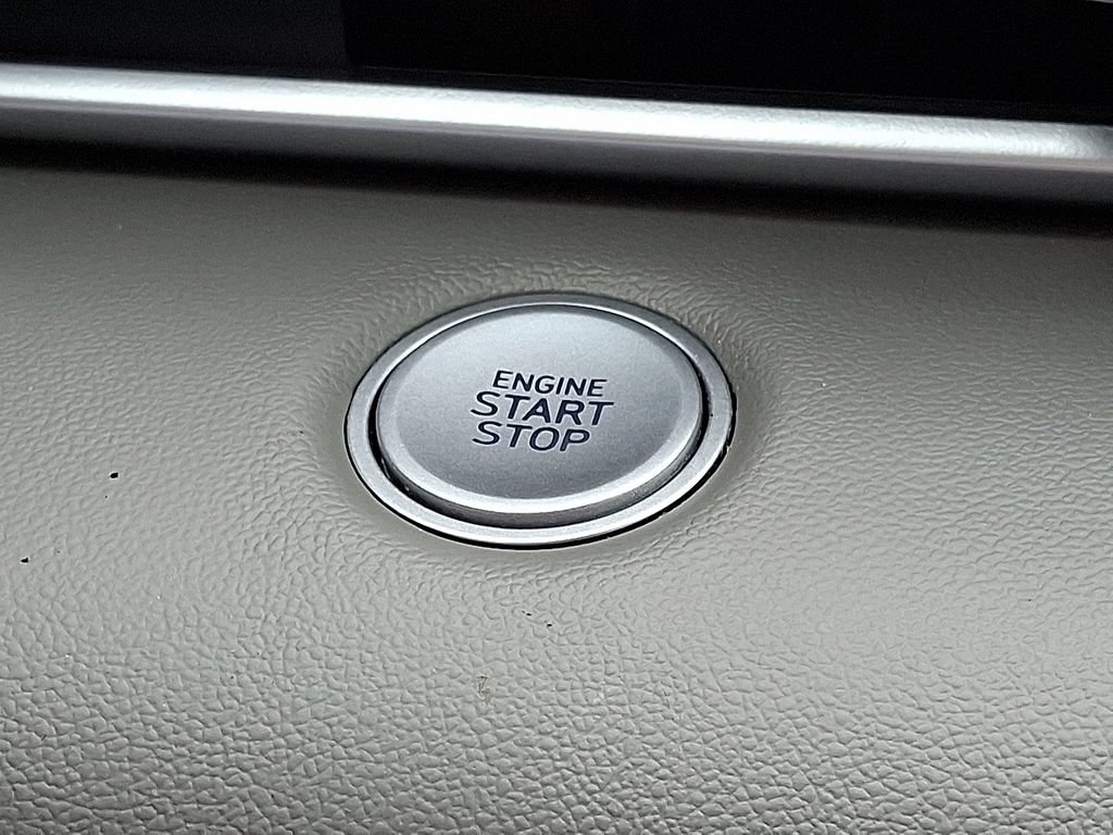 Used 2023 Hyundai Elantra SEL FWD image 22