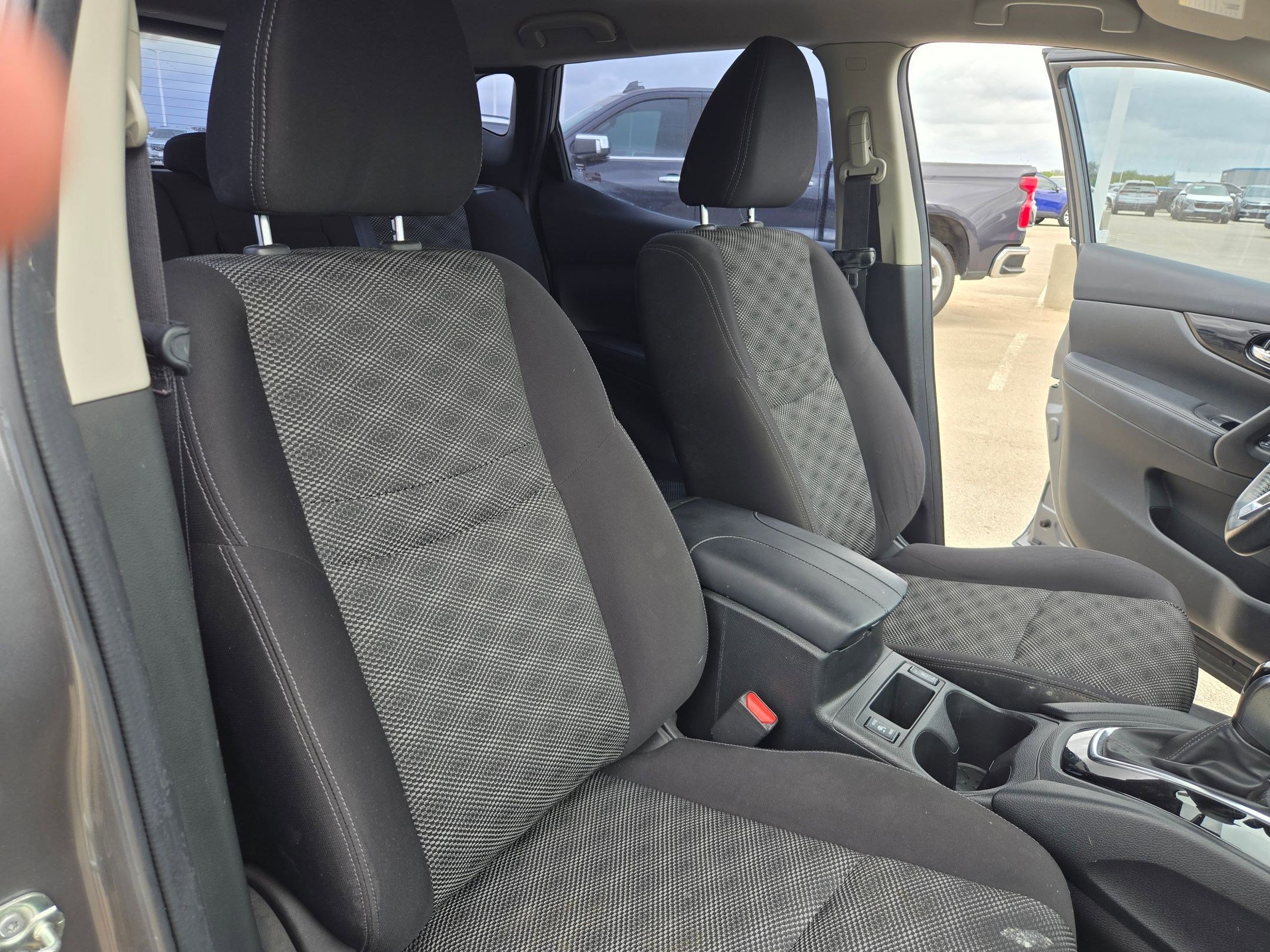 Used 2019 Nissan Rogue Sport SV w/ Technology Package image 21