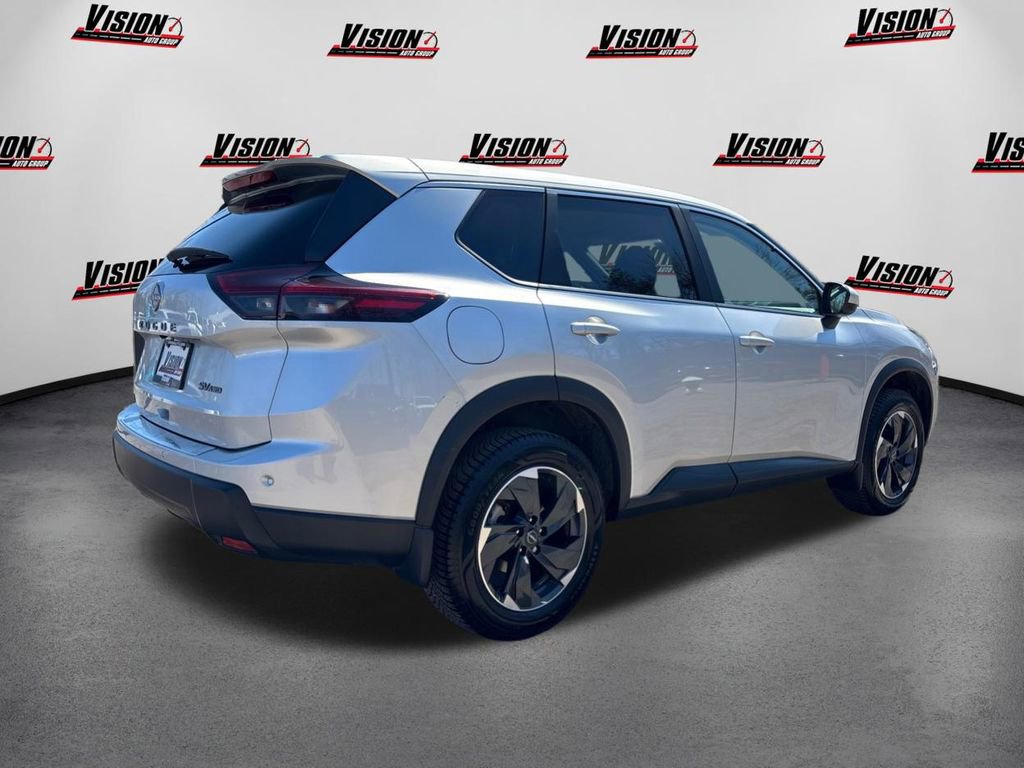 Certified 2024 Nissan Rogue SV AWD/4WD image 5