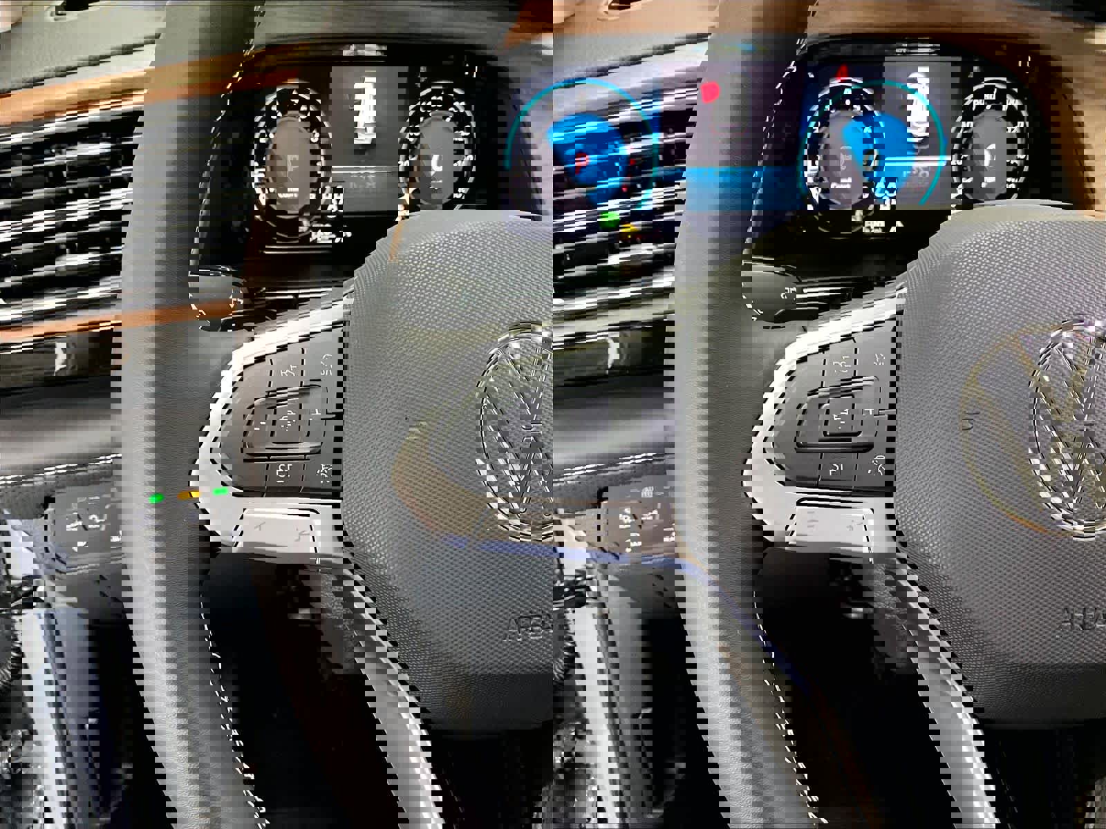 New 2026 Volkswagen Atlas SE image 17