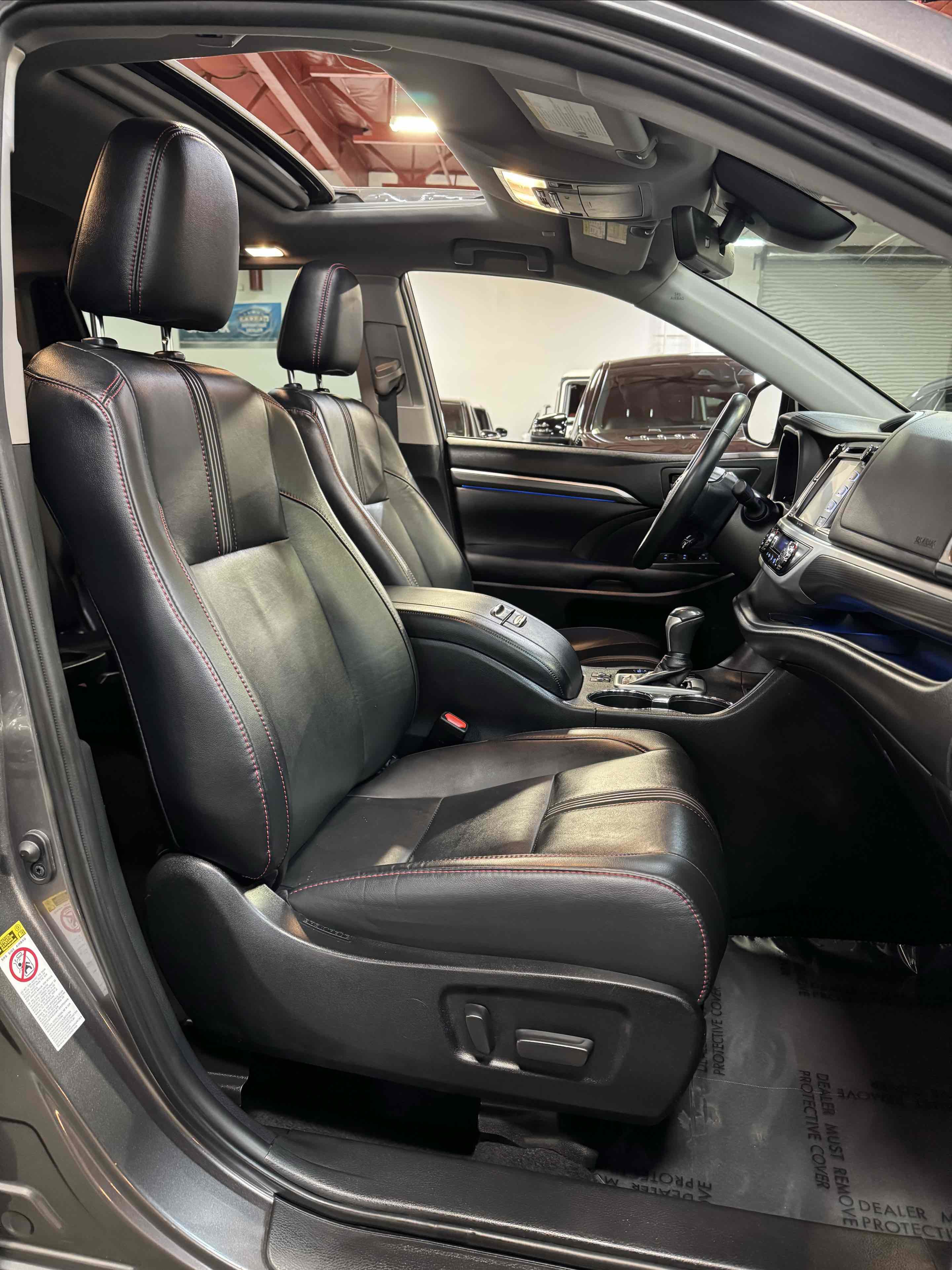 Used 2019 Toyota Highlander XLE image 41