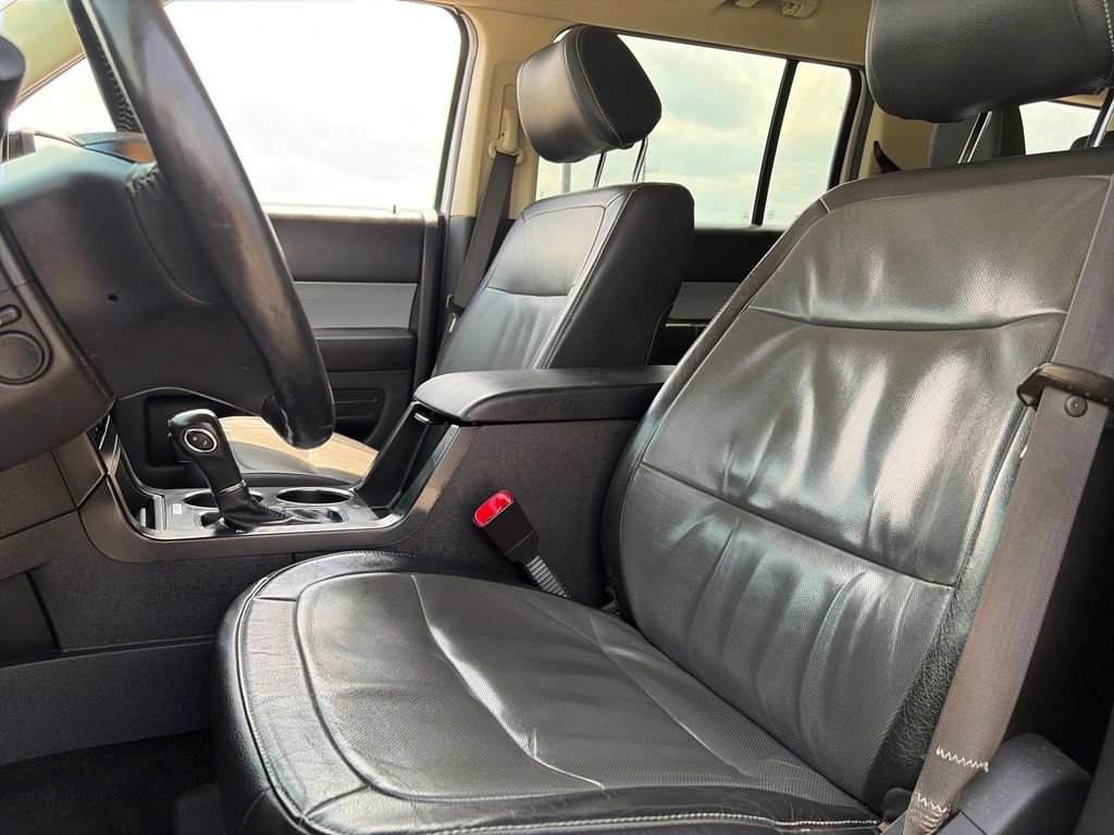 Used 2015 Ford Flex Limited w/ Equipment Group 301A FWD image 16