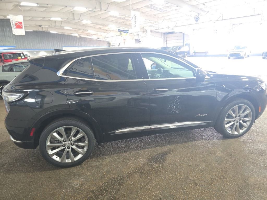 Certified 2023 Buick Envision Avenir AWD/4WD image 2