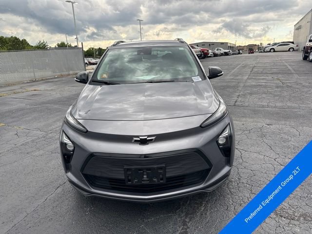 Used 2023 Chevrolet Bolt EUV LT w/ Comfort Package FWD image 2